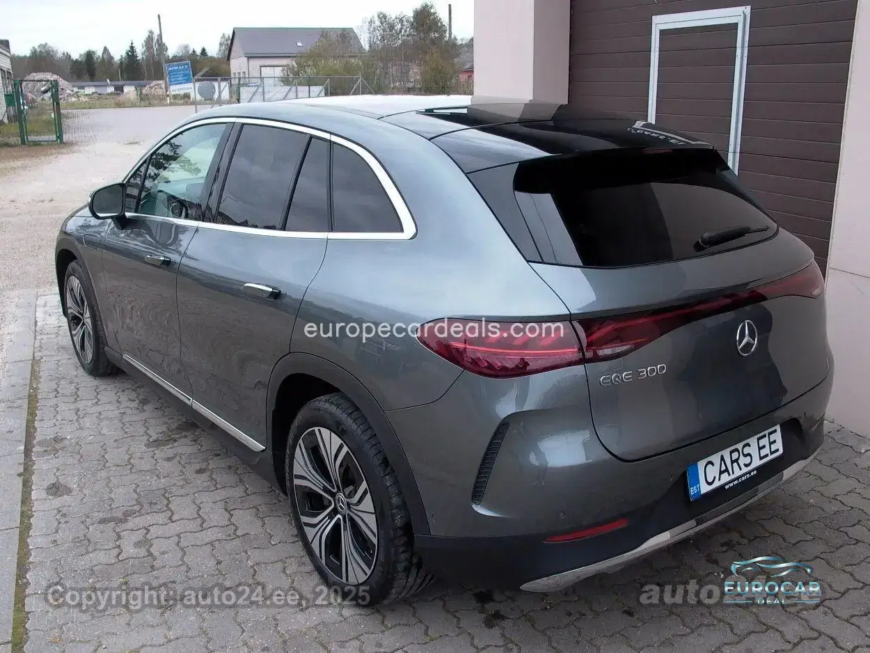 Mercedes-Benz EQE SUV