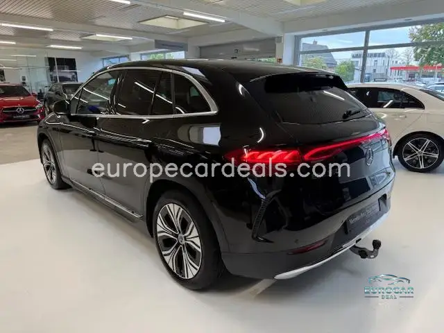 Mercedes-Benz EQE SUV