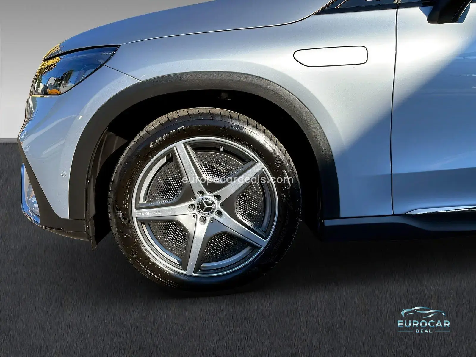 Mercedes-Benz EQE SUV