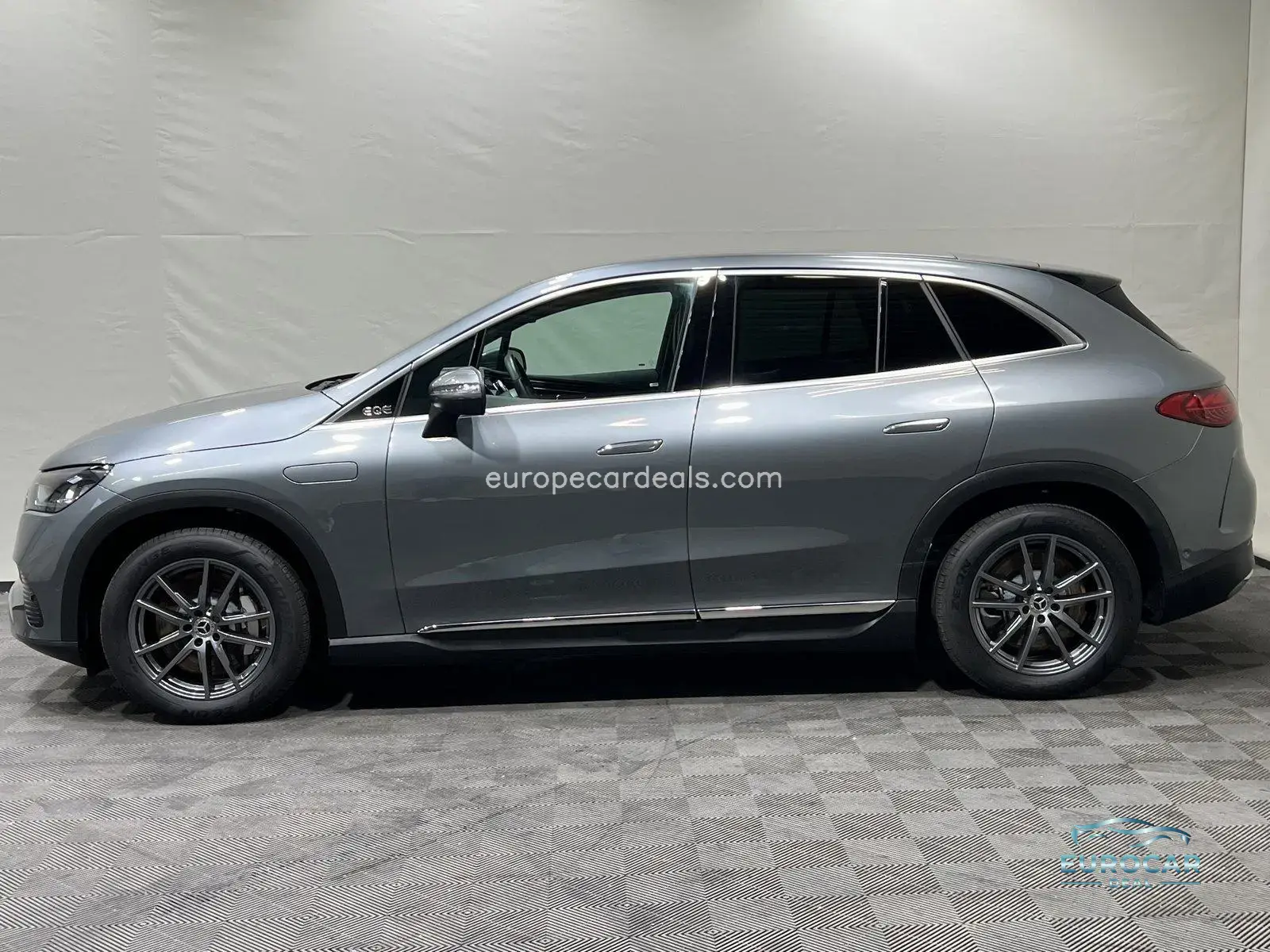 Mercedes-Benz EQE SUV