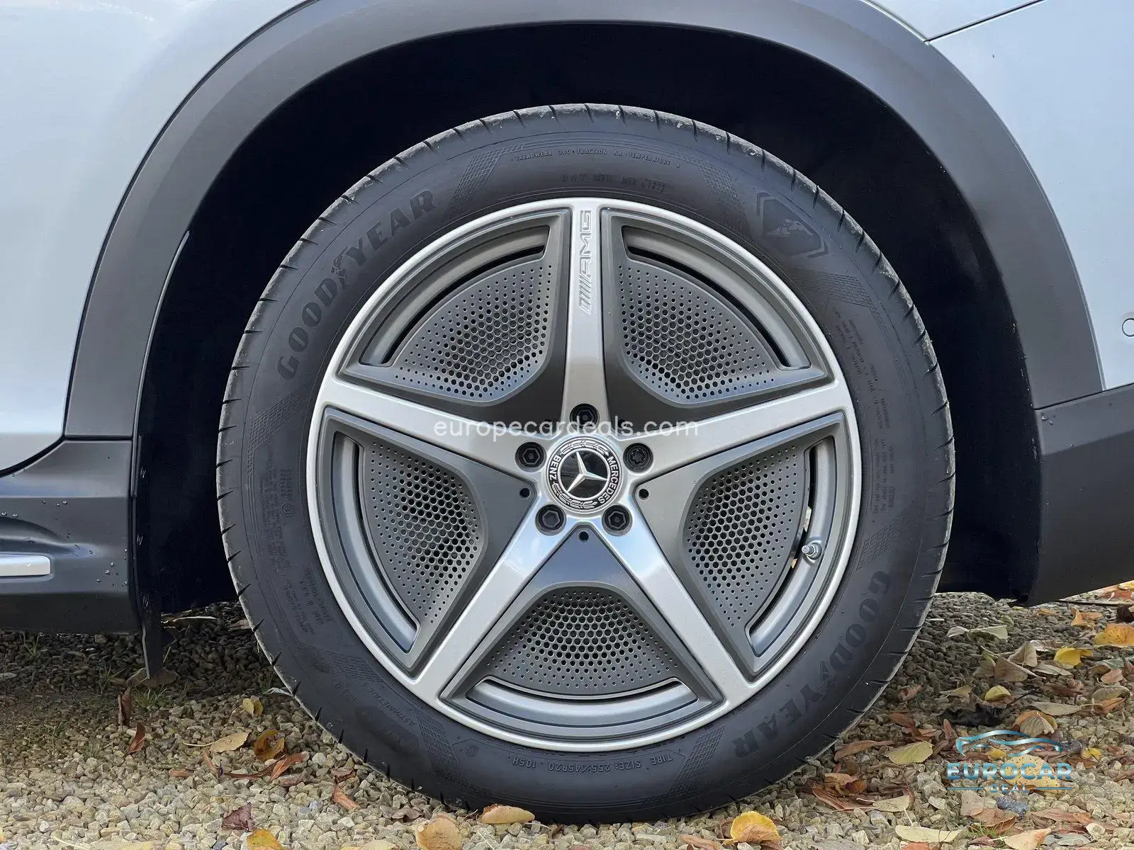 Mercedes-Benz EQE SUV