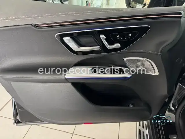 Mercedes-Benz EQE SUV