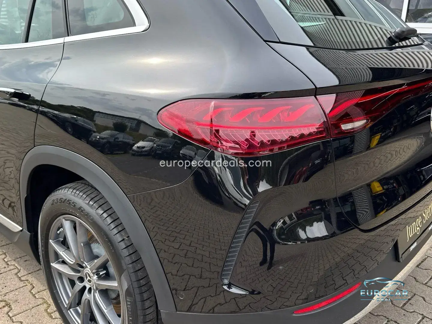 Mercedes-Benz EQE SUV