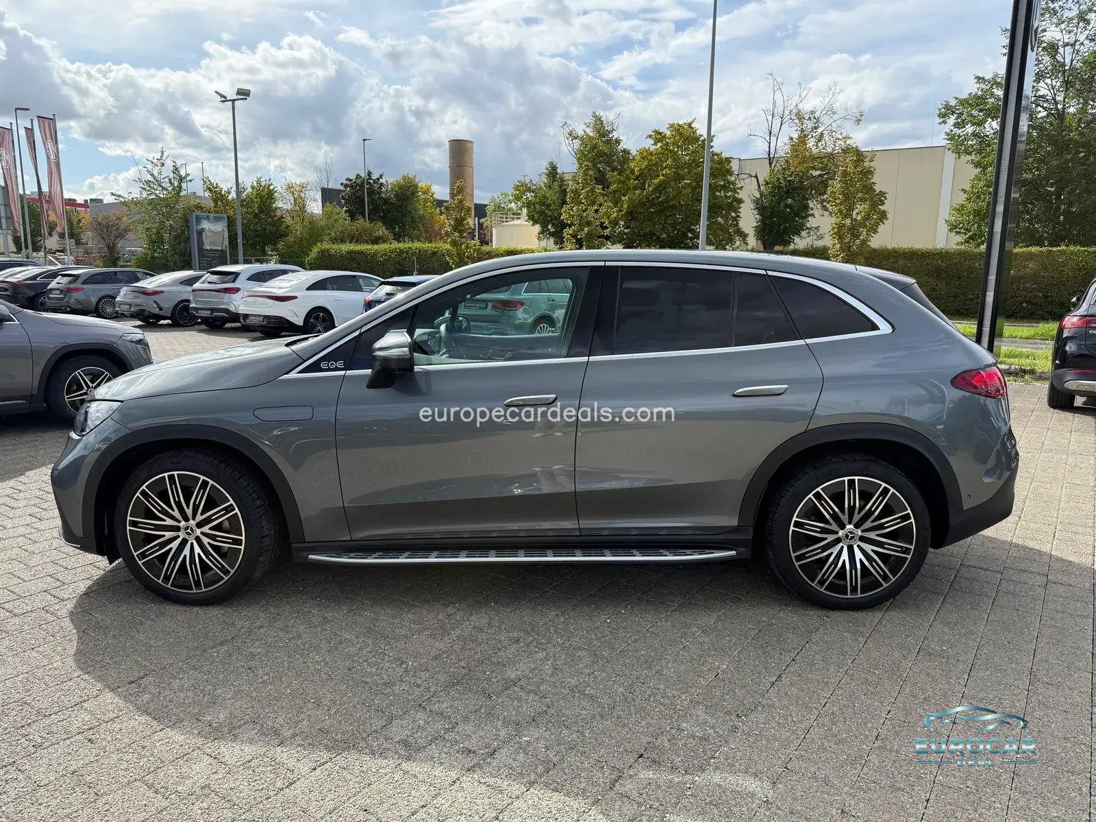 Mercedes-Benz EQE SUV
