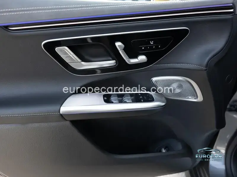 Mercedes-Benz EQE SUV