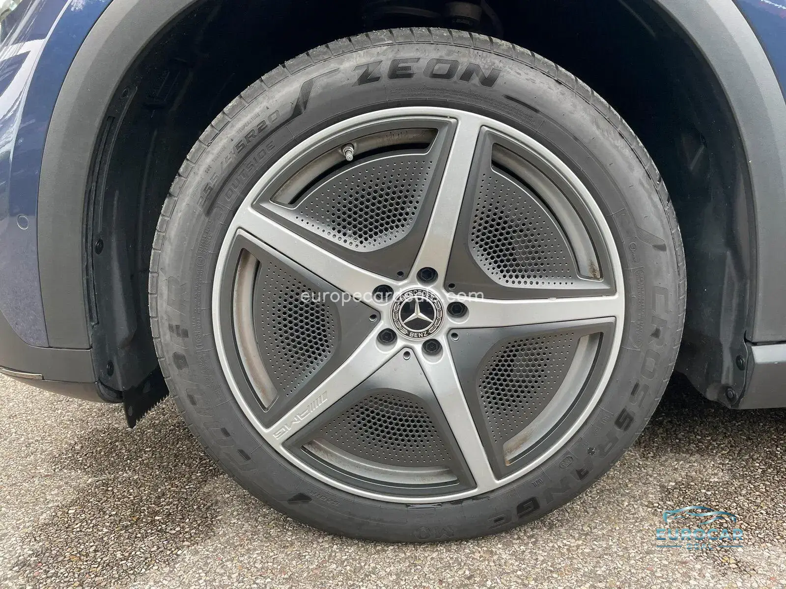 Mercedes-Benz EQE SUV