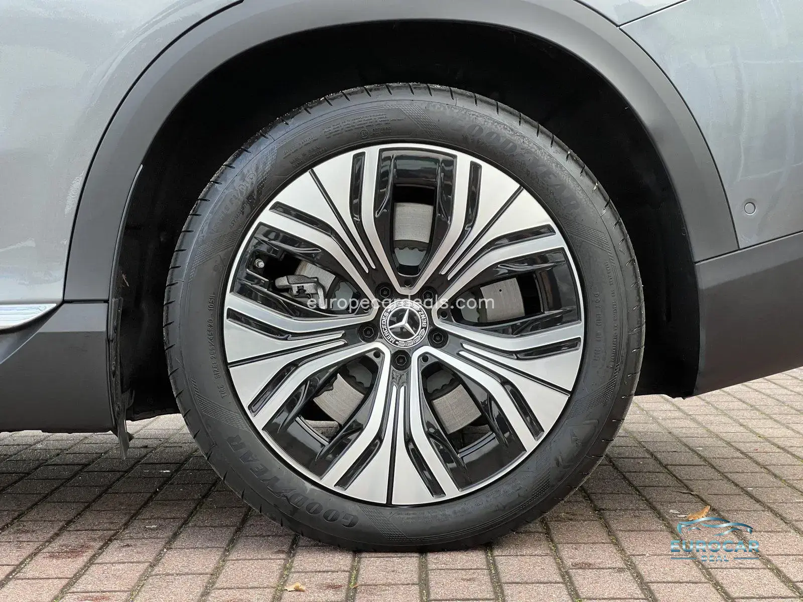 Mercedes-Benz EQE SUV