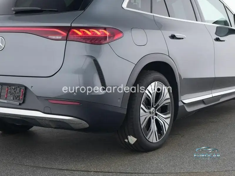 Mercedes-Benz EQE SUV
