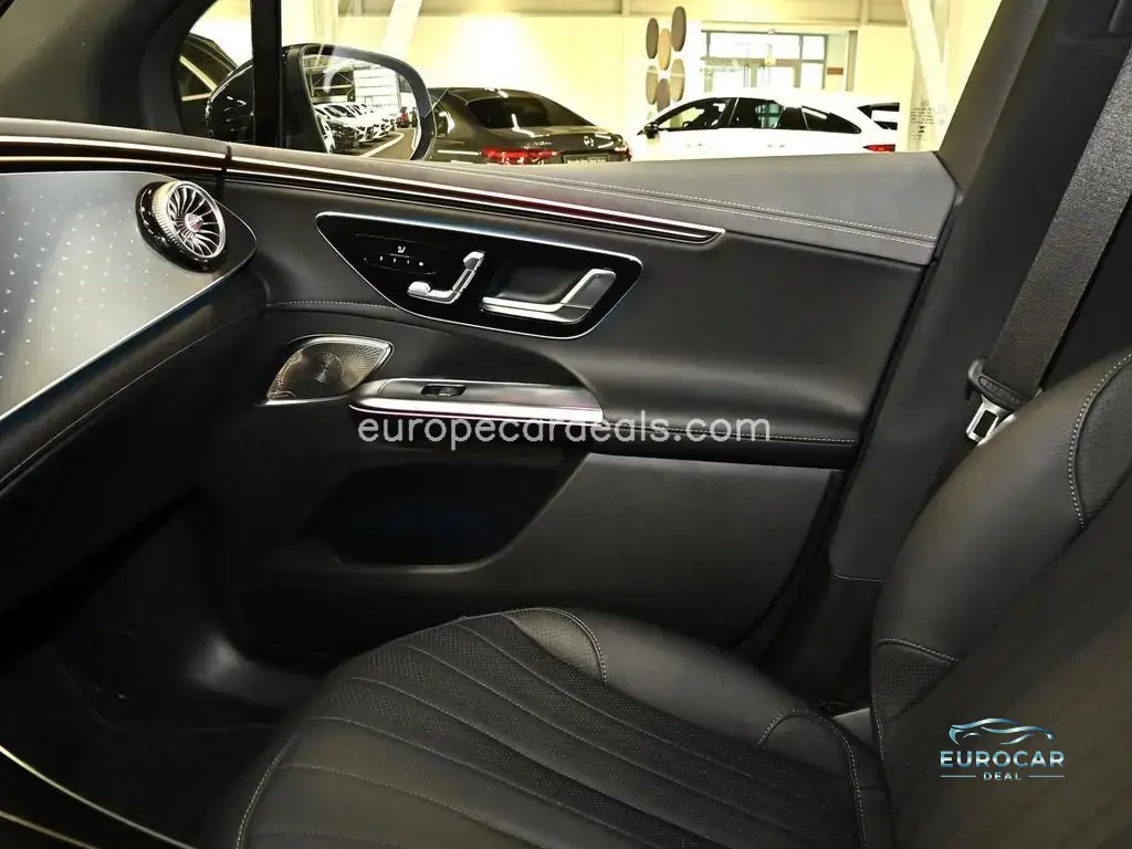 Mercedes-Benz EQE SUV
