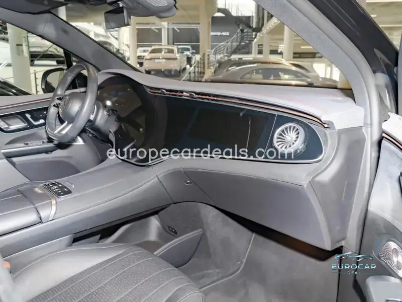 Mercedes-Benz EQE SUV