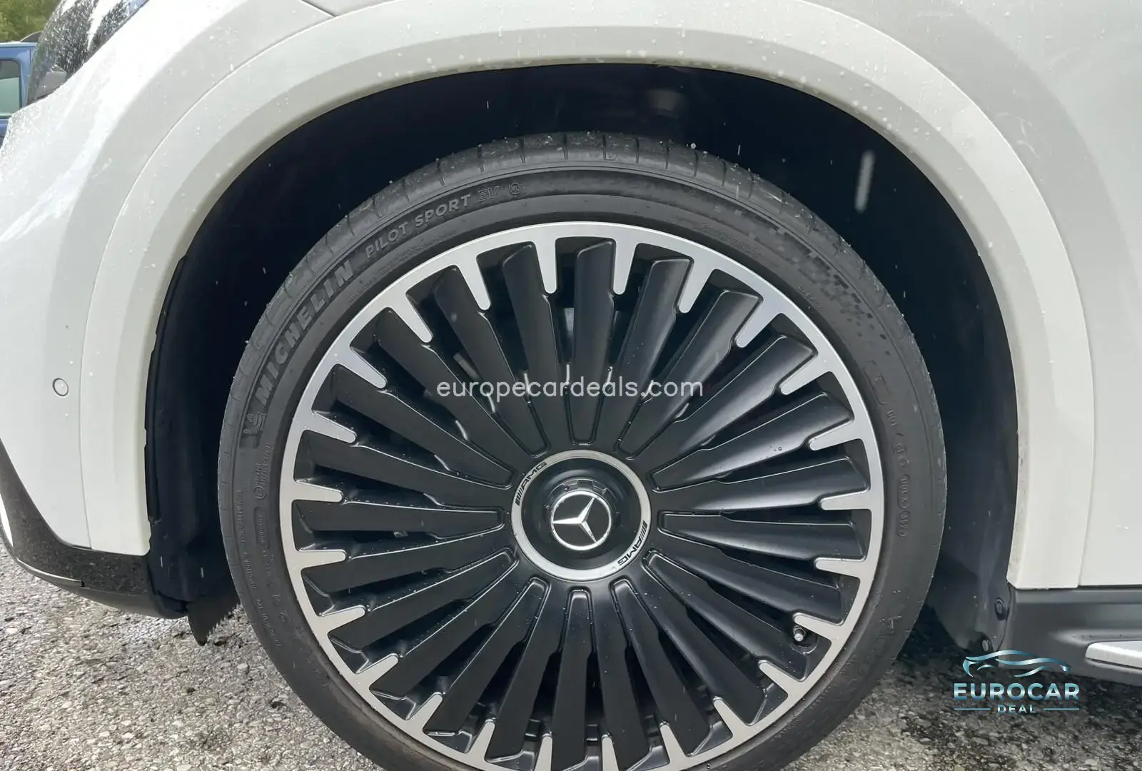 Mercedes-Benz EQE SUV