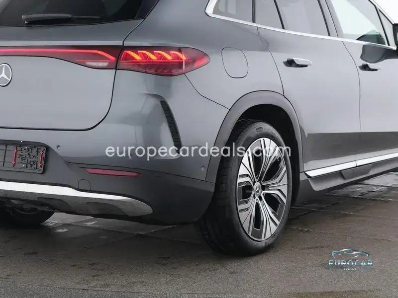 Mercedes-Benz EQE SUV
