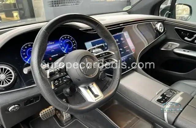 Mercedes-Benz EQE SUV