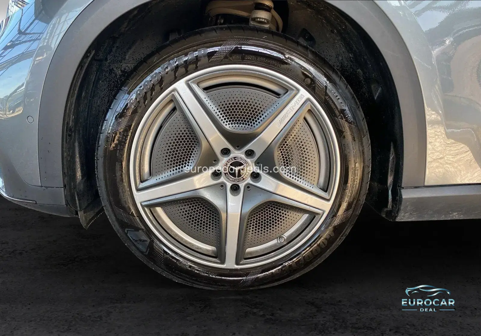 Mercedes-Benz EQE SUV