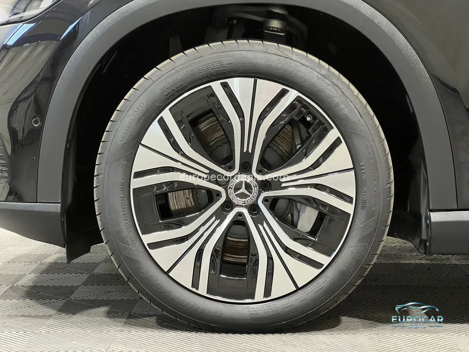 Mercedes-Benz EQE SUV