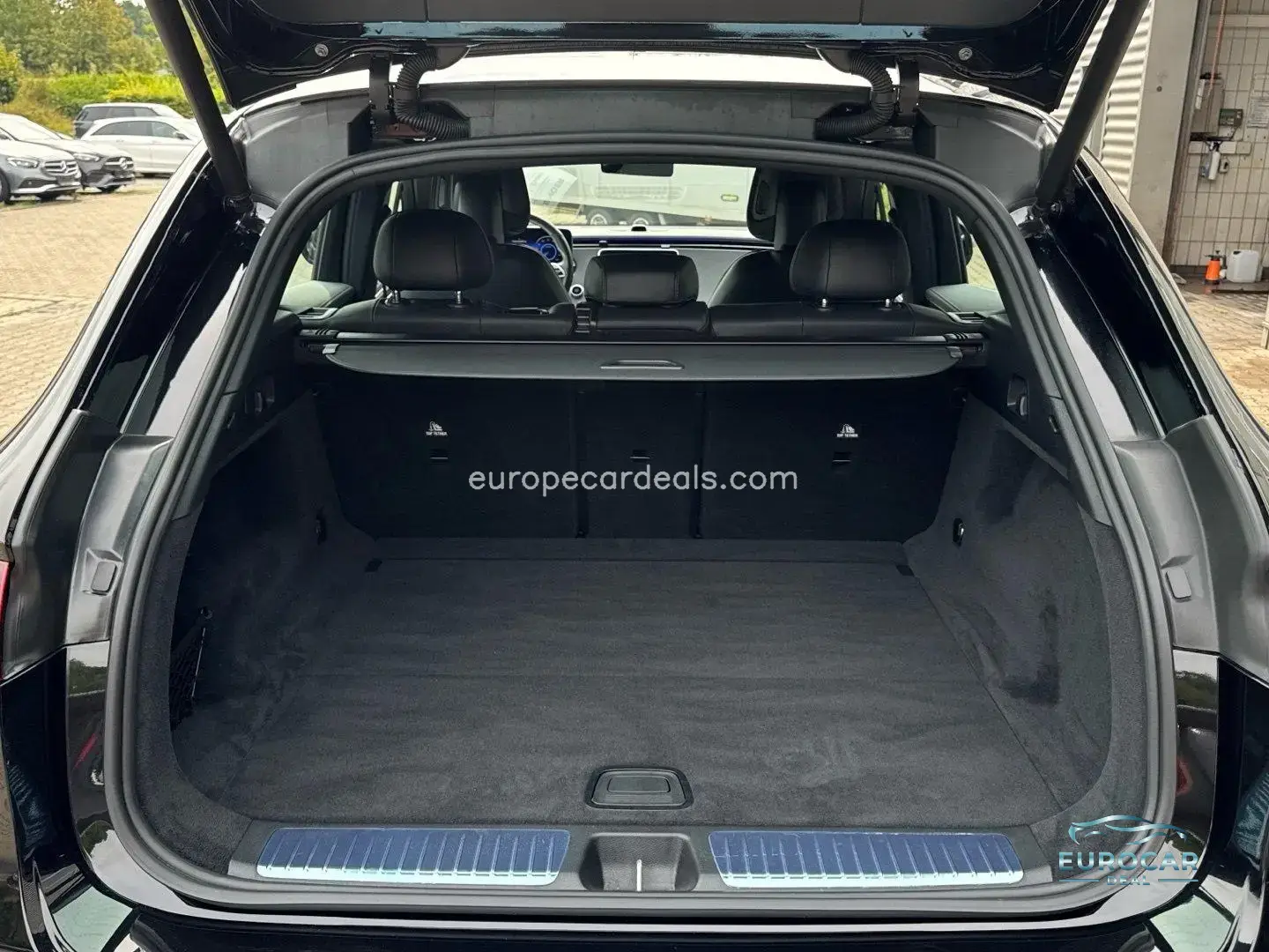 Mercedes-Benz EQE SUV