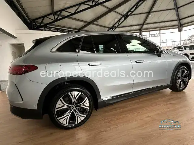 Mercedes-Benz EQE SUV