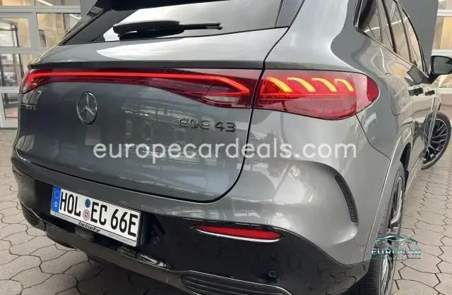 Mercedes-Benz EQE SUV