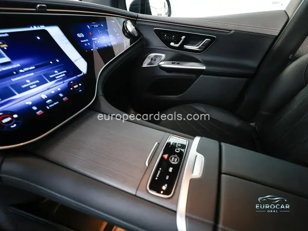 Mercedes-Benz EQE SUV