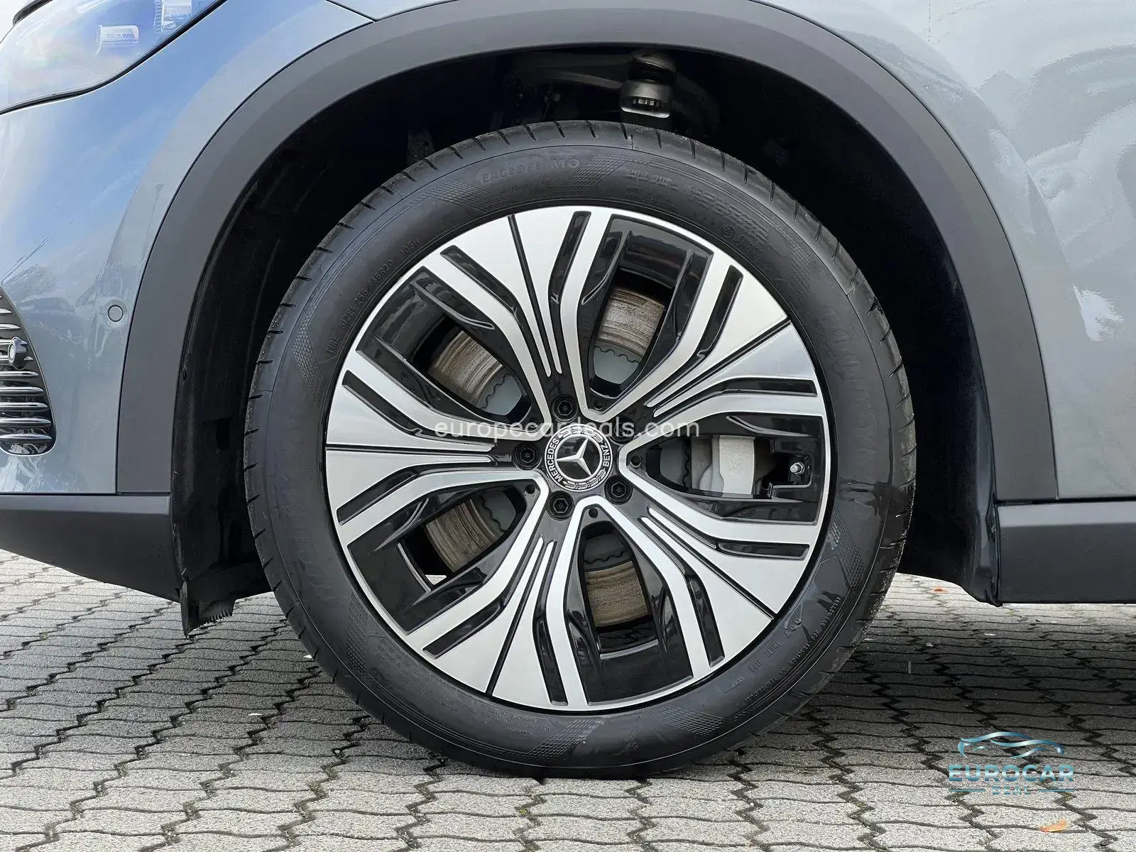 Mercedes-Benz EQE SUV