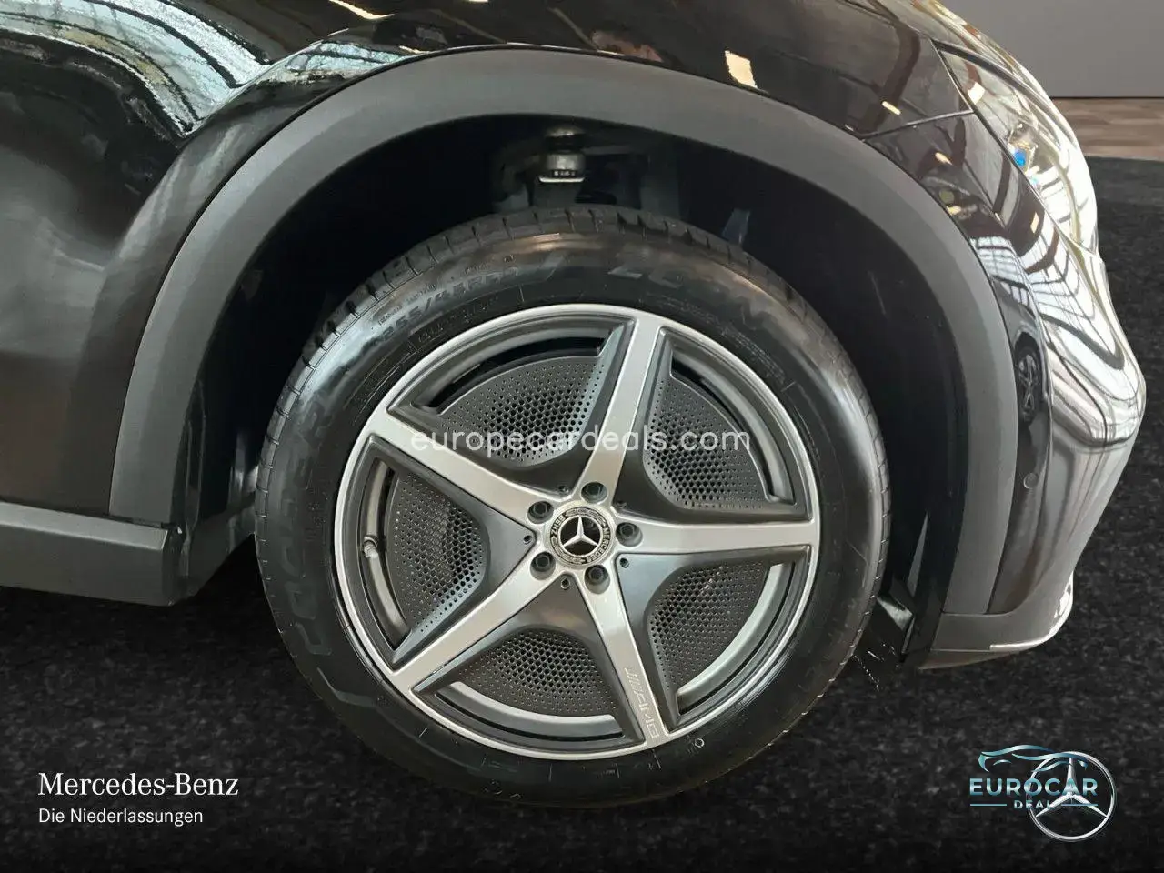Mercedes-Benz EQE SUV