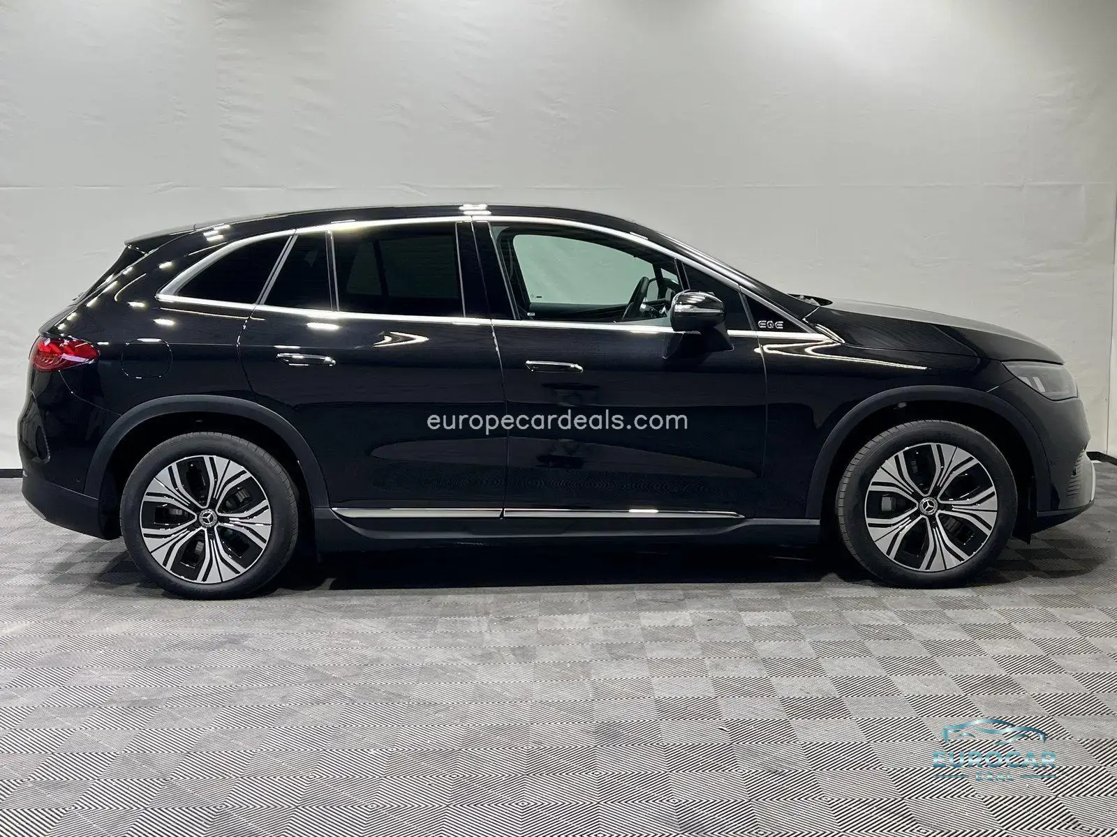 Mercedes-Benz EQE SUV