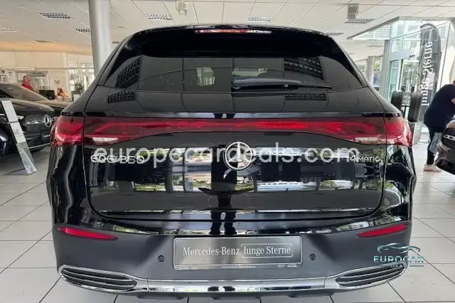 Mercedes-Benz EQE SUV
