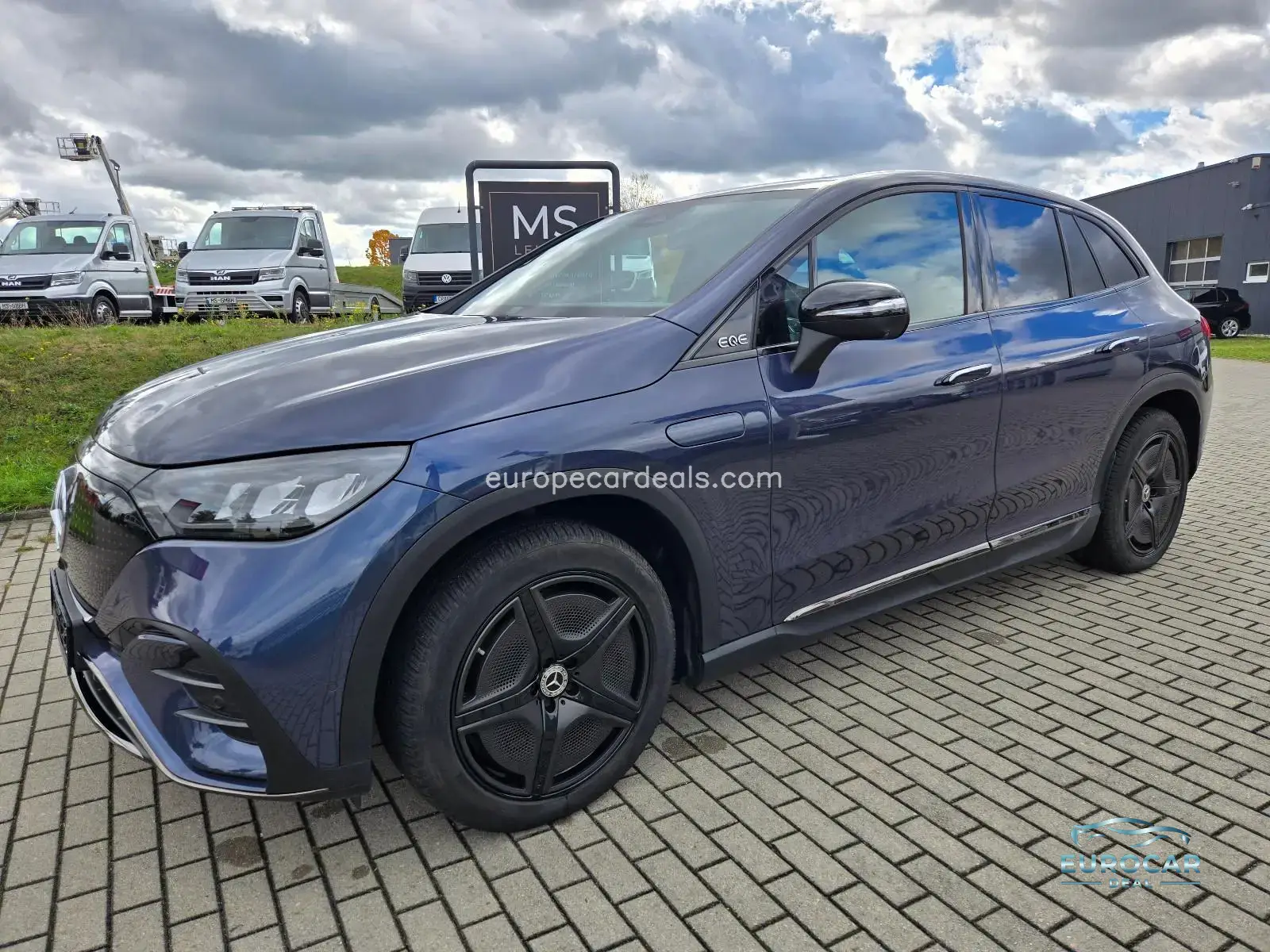 Mercedes-Benz EQE SUV