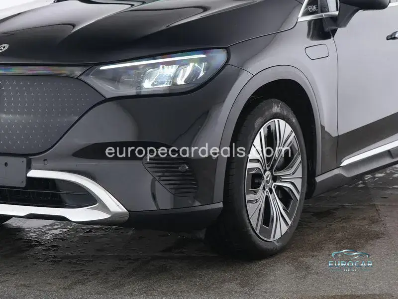 Mercedes-Benz EQE SUV