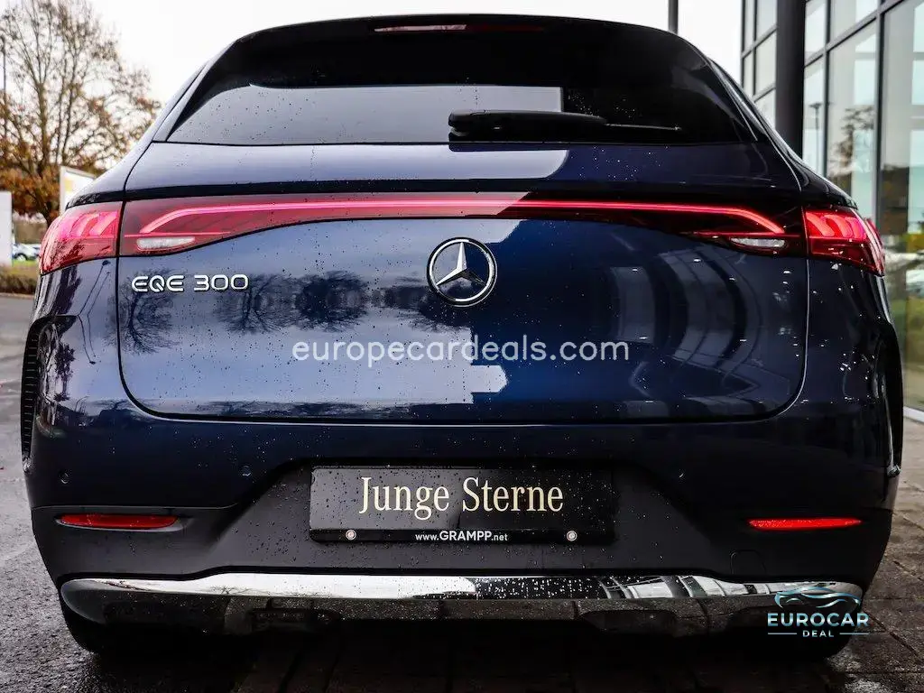 Mercedes-Benz EQE SUV