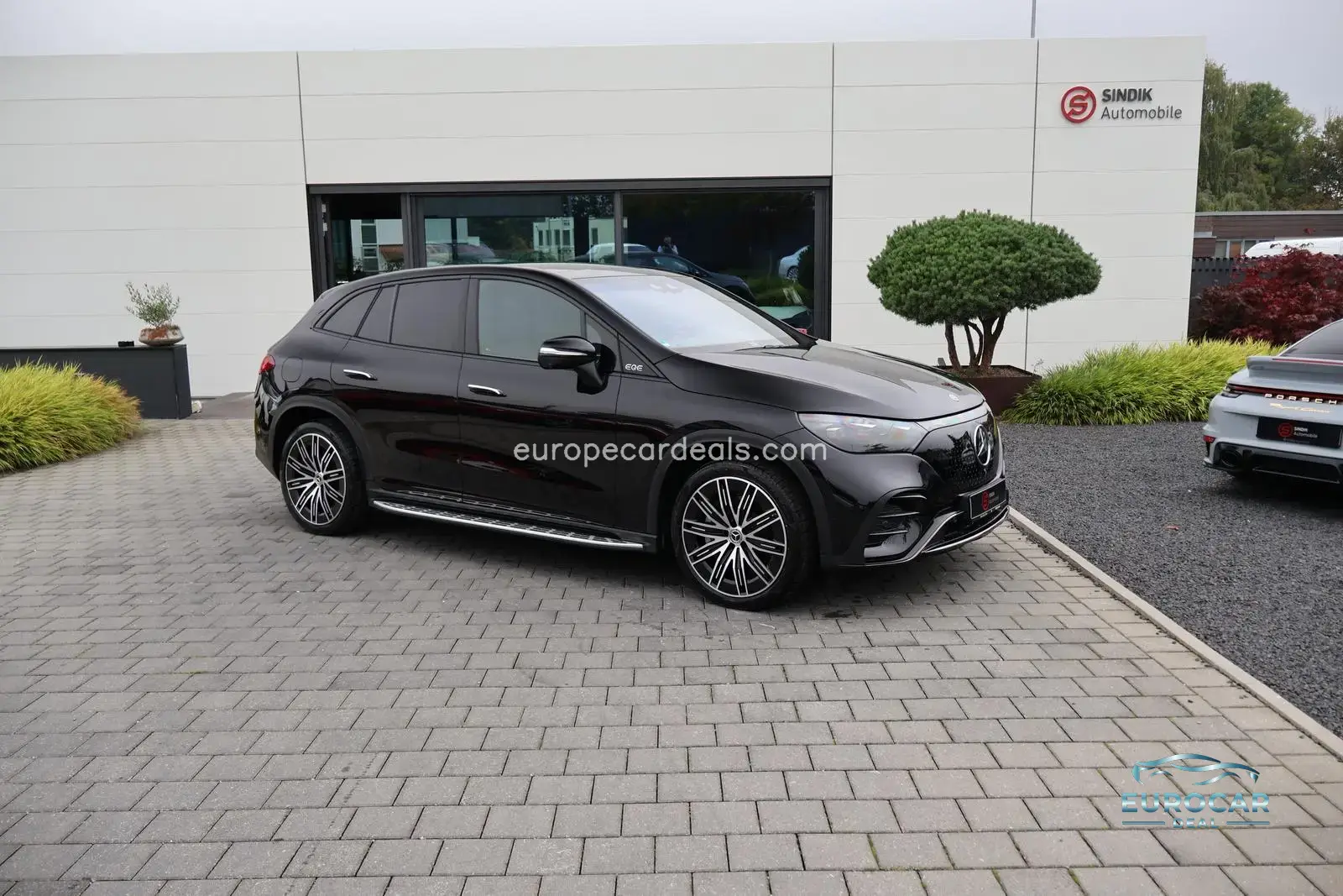 Mercedes-Benz EQE SUV