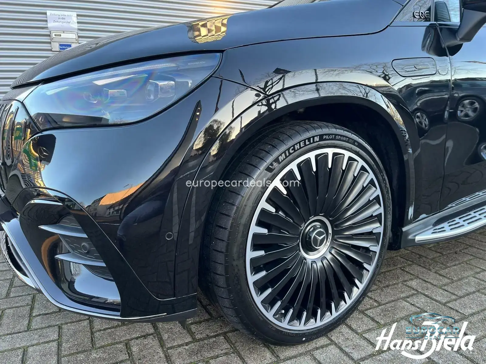 Mercedes-Benz EQE SUV