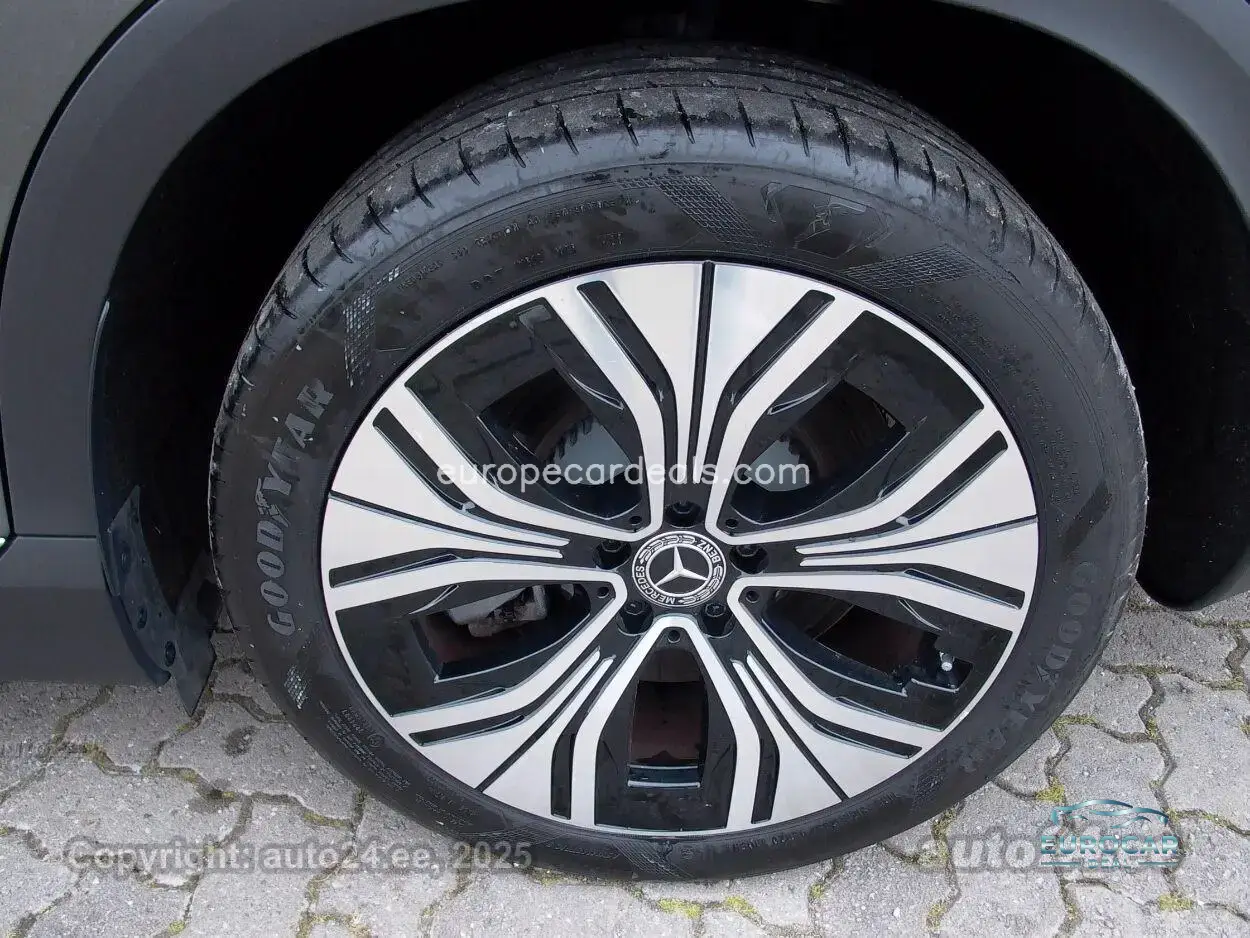 Mercedes-Benz EQE SUV