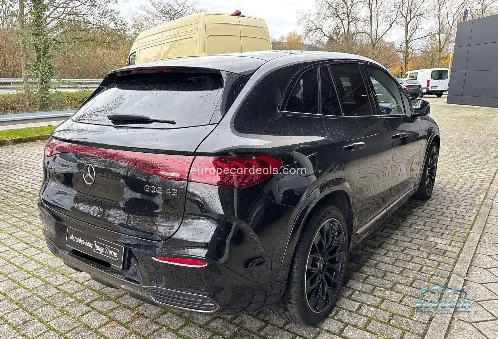 Mercedes-Benz EQE SUV