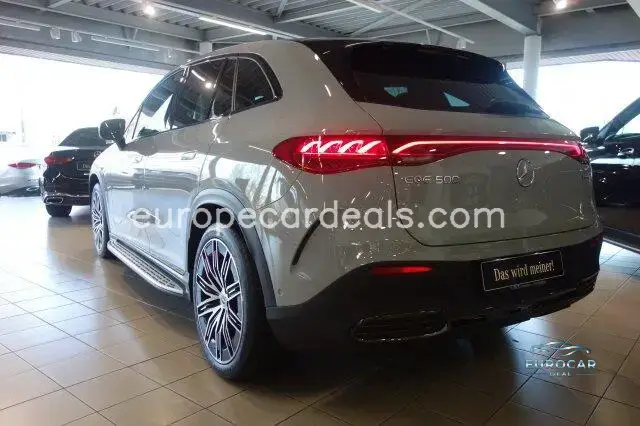 Mercedes-Benz EQE SUV