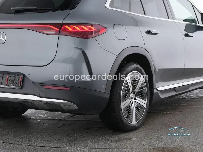 Mercedes-Benz EQE SUV