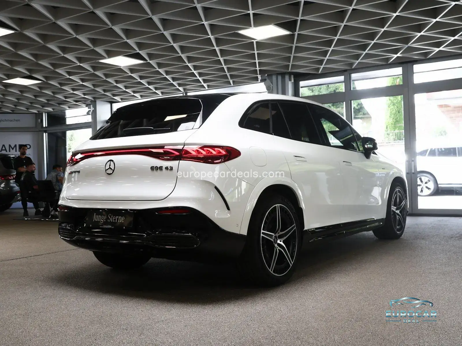 Mercedes-Benz EQE SUV