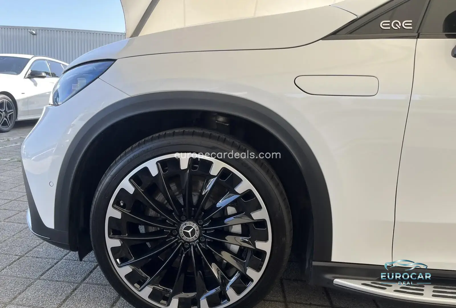 Mercedes-Benz EQE SUV