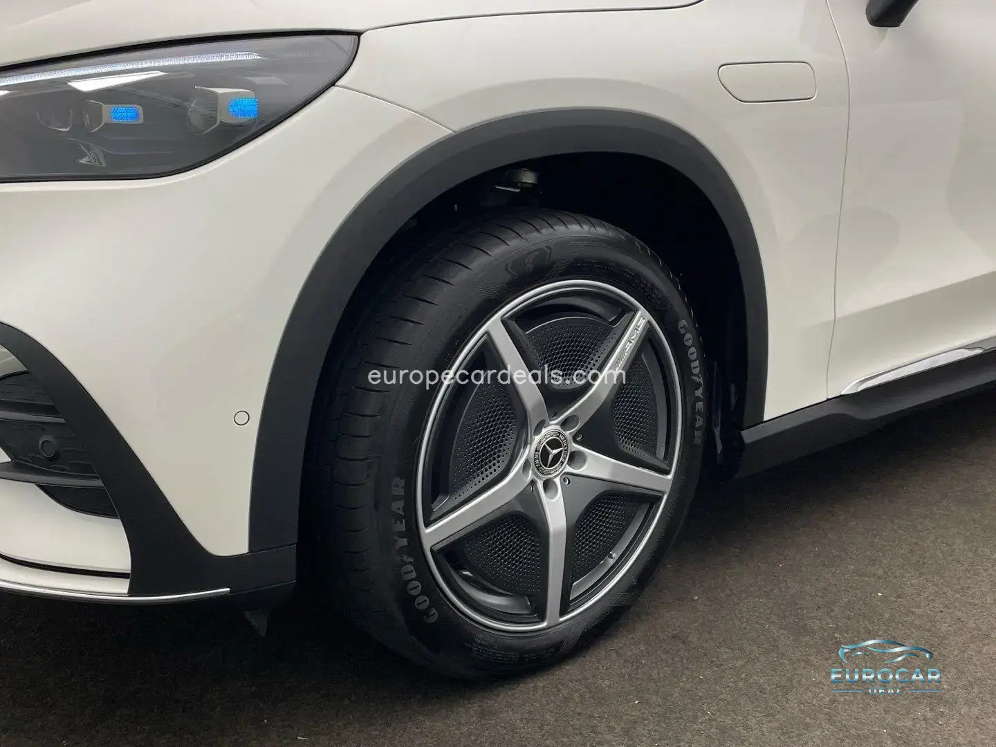 Mercedes-Benz EQE SUV