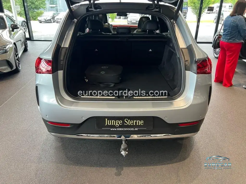 Mercedes-Benz EQE SUV
