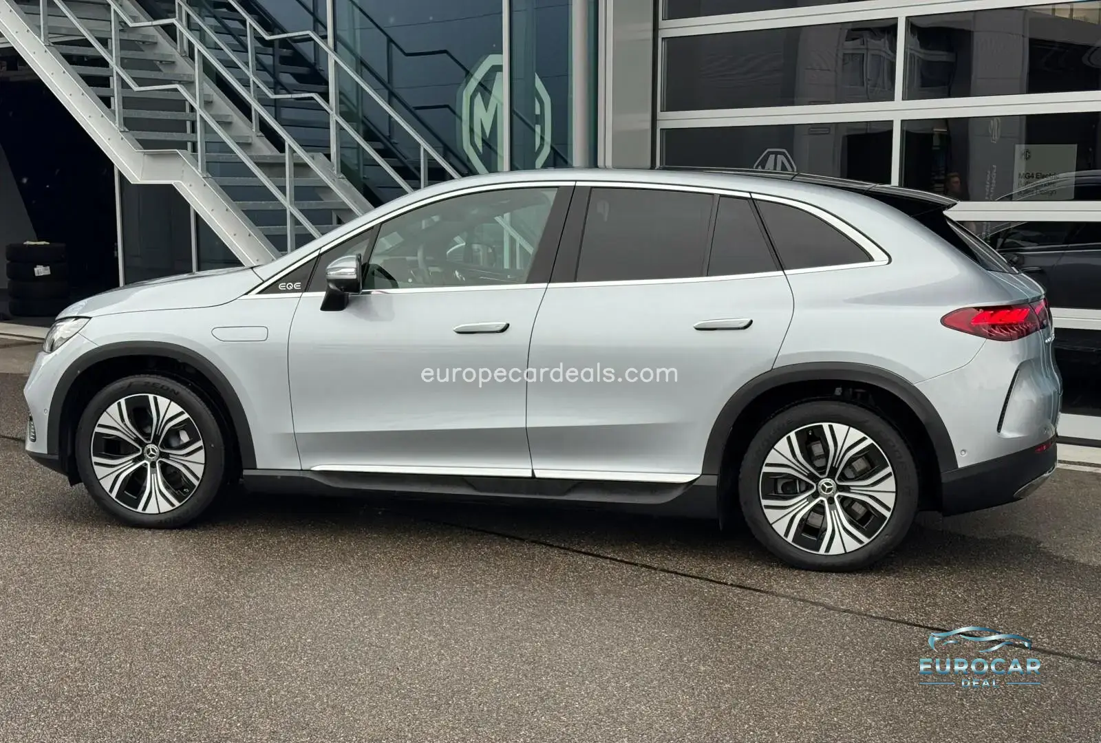 Mercedes-Benz EQE SUV