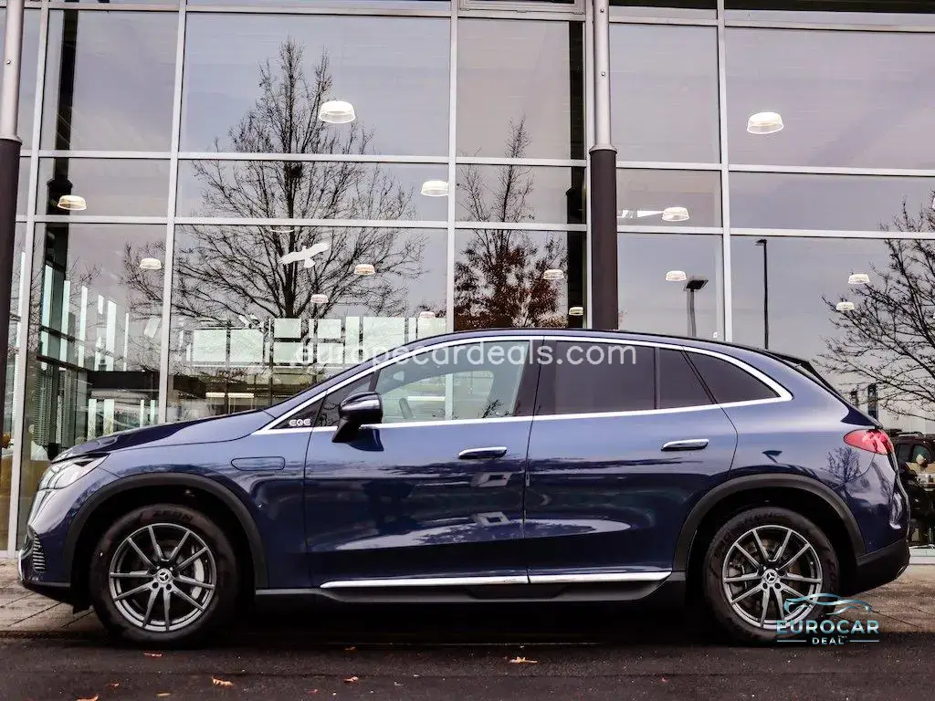 Mercedes-Benz EQE SUV