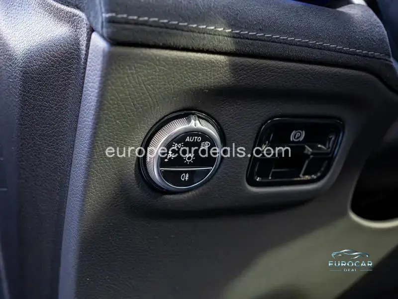 Mercedes-Benz EQE SUV