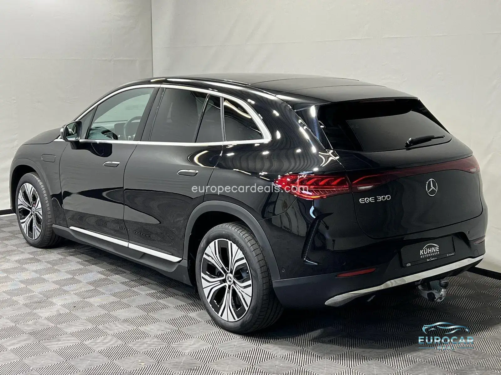 Mercedes-Benz EQE SUV