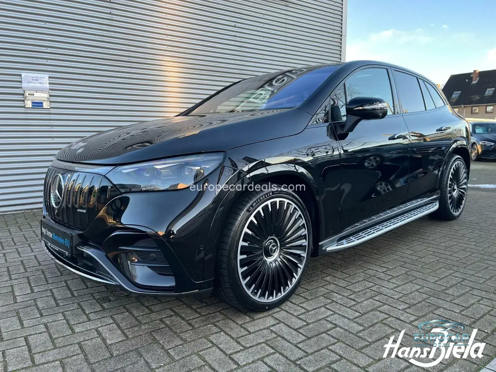 Mercedes-Benz EQE SUV