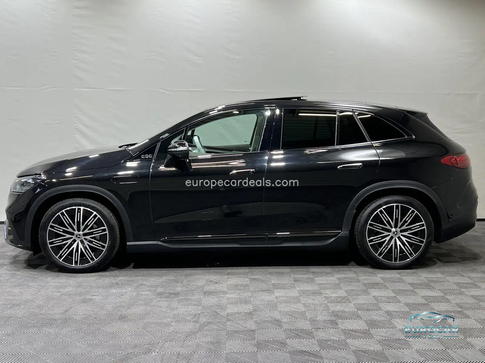 Mercedes-Benz EQE SUV