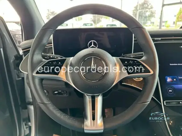 Mercedes-Benz EQE SUV