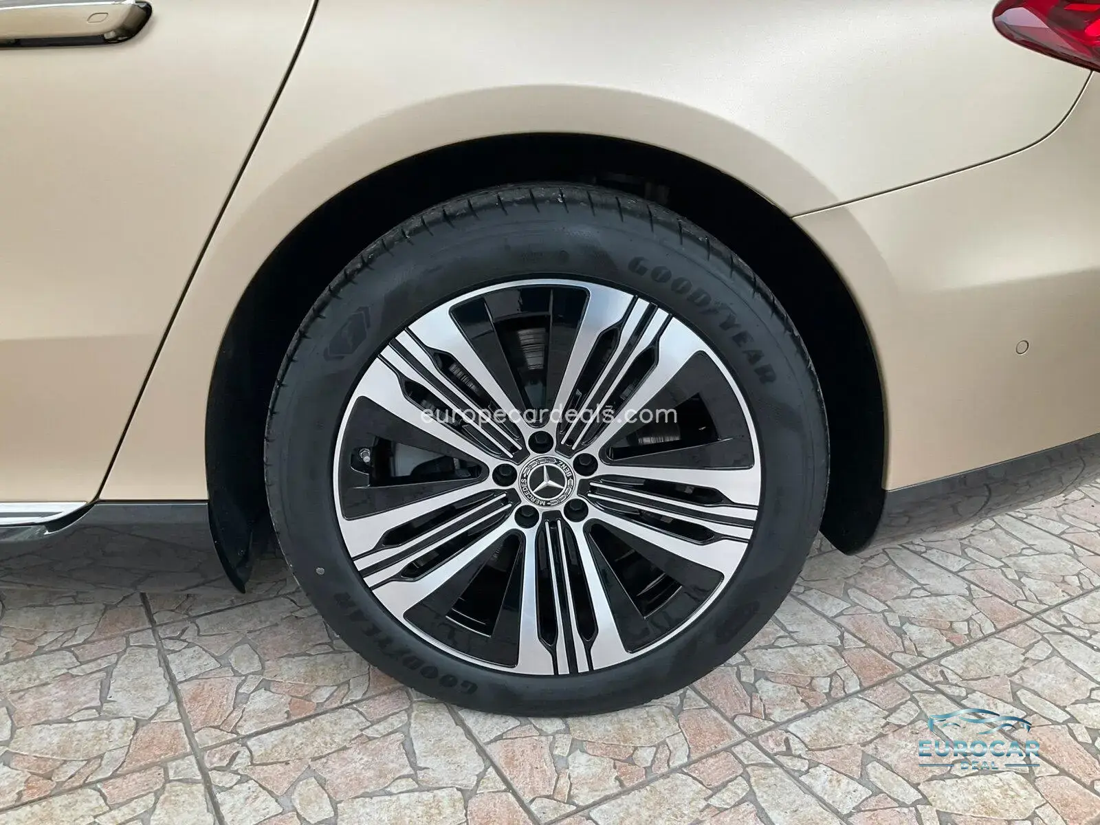 Mercedes-Benz EQS
