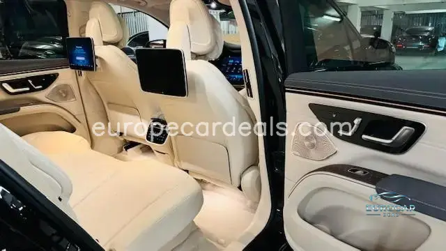 Mercedes-Benz EQS