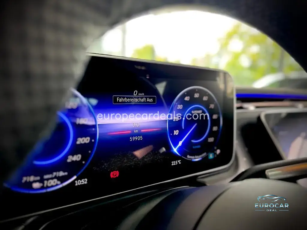 Mercedes-Benz EQS